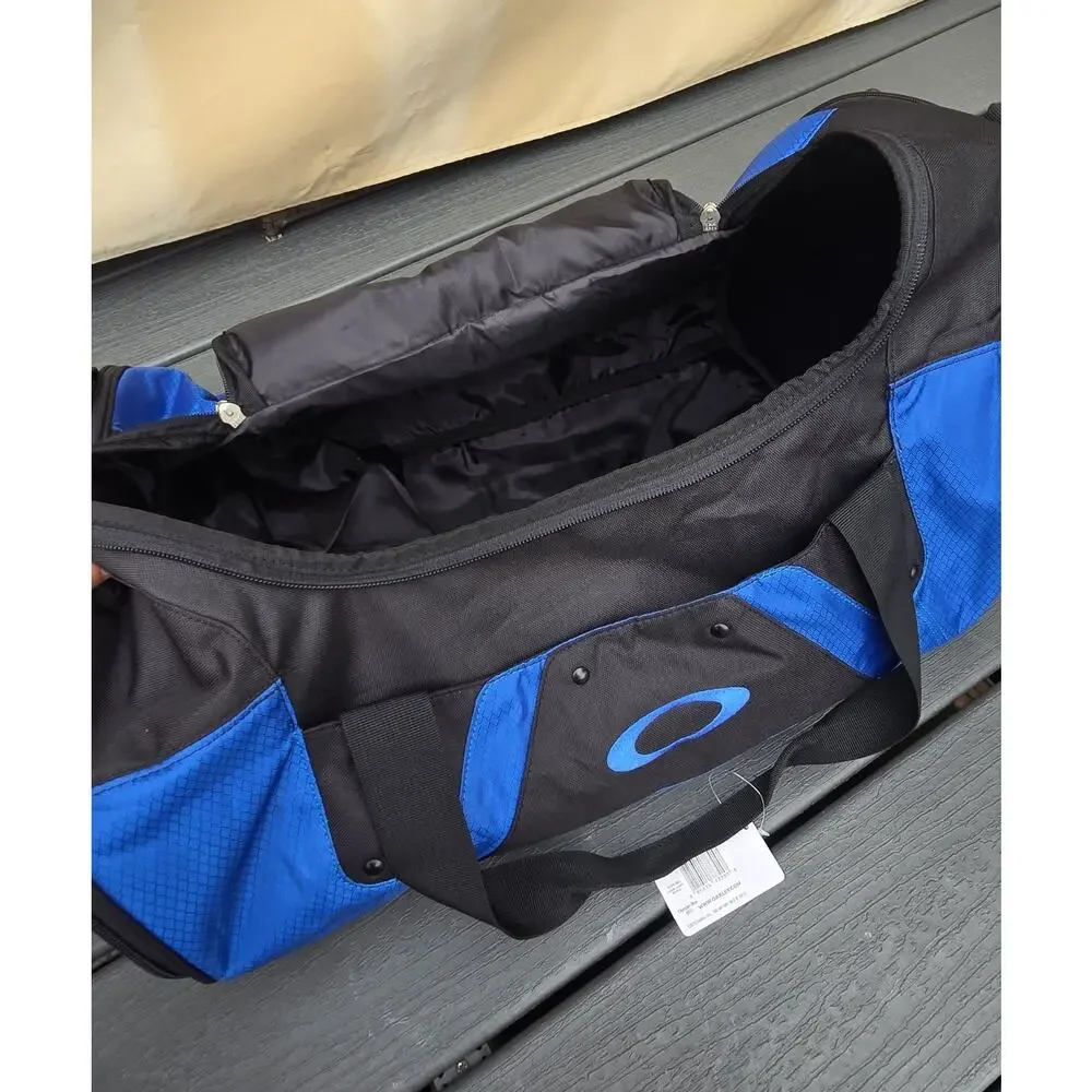 NEW Y2K Vintage Original Y2K Oakley Large Duffel Bag Tactical Gym Travel Tech